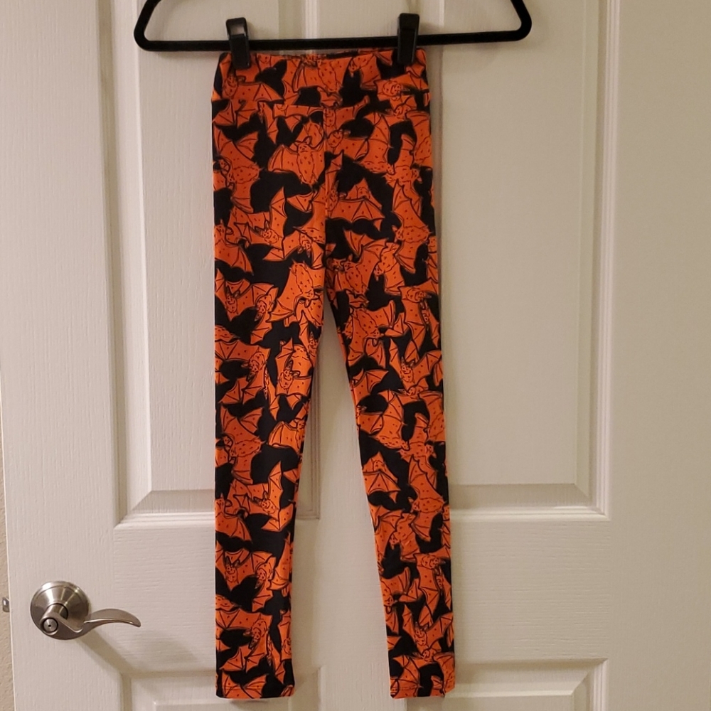 Perfect for Halloween- like new LLR kids leggings